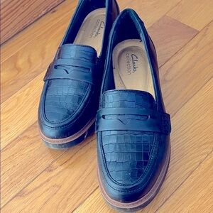 Clarks Black Croc-Embossed Loafers